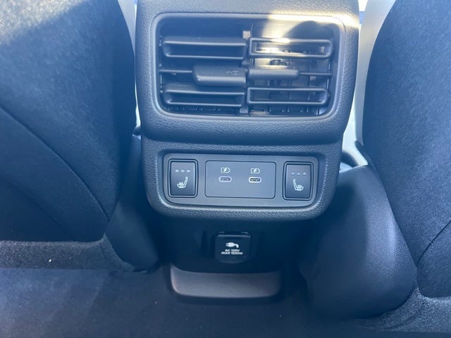 2026 Nissan LEAF PLATINUM+ CARGO, FLOOR MAT PACKAGE