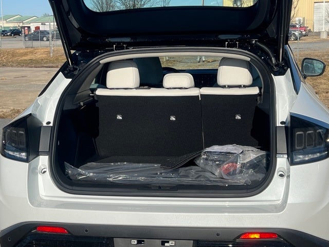 2026 Nissan LEAF PLATINUM+ CARGO, FLOOR MAT PACKAGE
