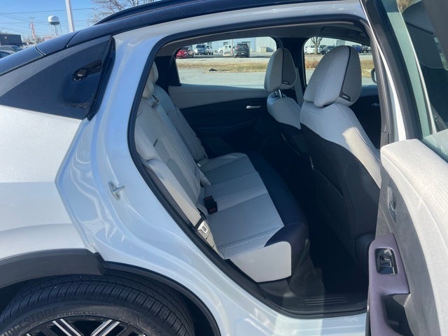 2026 Nissan LEAF PLATINUM+ CARGO, FLOOR MAT PACKAGE