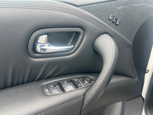 2023 Nissan Armada SL MIDNIGHT EDITION, CAPTAIN'S CHAIRS PACKAGE