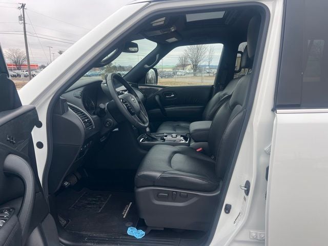 2023 Nissan Armada SL MIDNIGHT EDITION, CAPTAIN'S CHAIRS PACKAGE