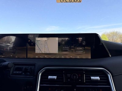 2026 Nissan Armada Platinum Reserve SPLIT BENCH SEAT PACKAGE