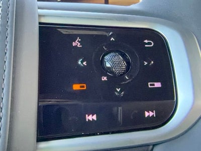 2026 Nissan Armada Platinum Reserve SPLIT BENCH SEAT PACKAGE