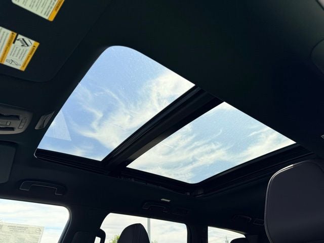 2026 Nissan Armada Platinum Reserve SPLIT BENCH SEAT PACKAGE