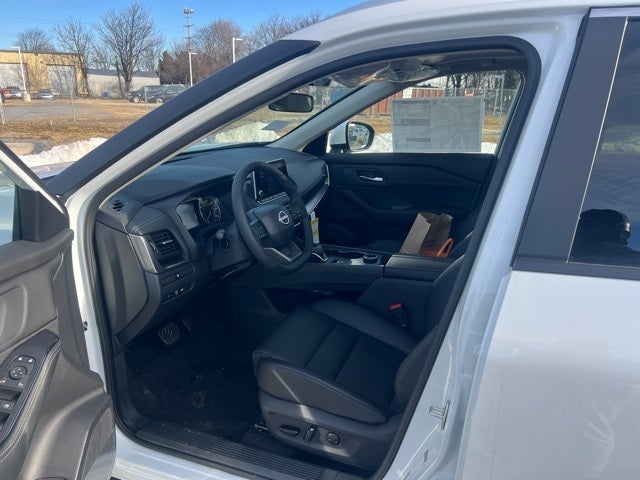 2026 Nissan Rogue SV PREMIUM, COLD WEATHER PACKAGE