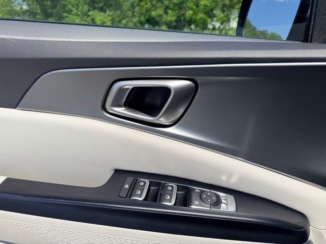 2023 Kia Carnival LX Seat Package