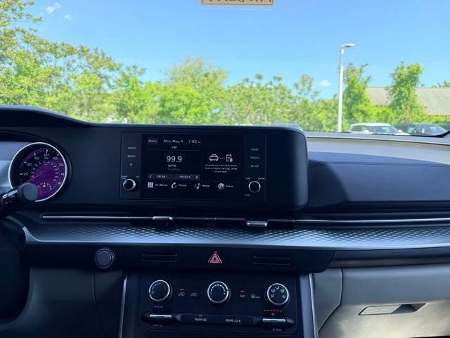 2023 Kia Carnival LX Seat Package