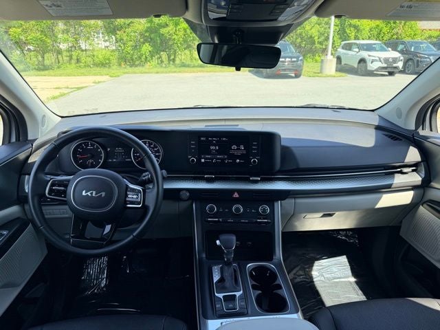 2023 Kia Carnival LX Seat Package