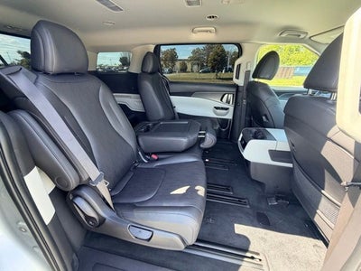 2023 Kia Carnival LX Seat Package