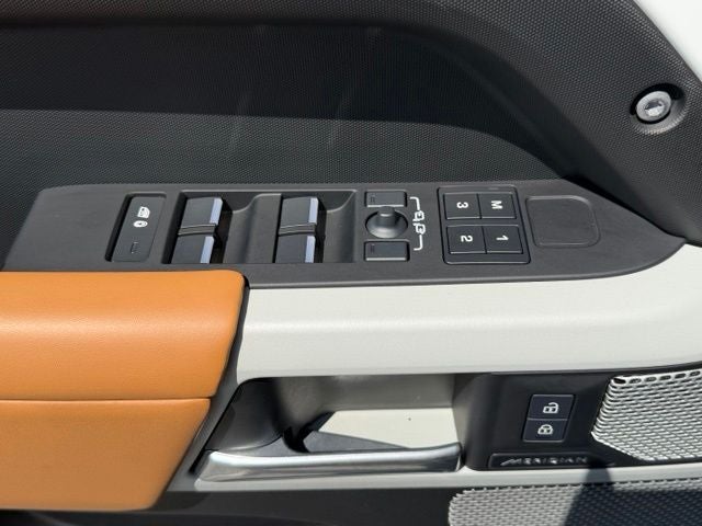 2024 Land Rover Defender S